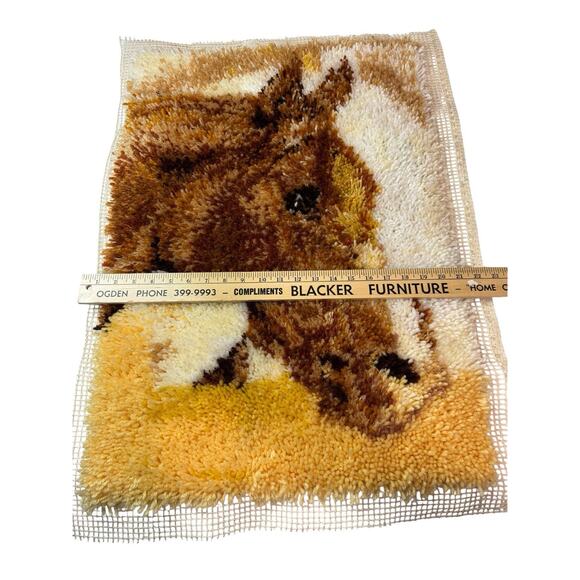 Vintage 70s Latch Hook Brown Horse Head Finished Gallery Wall Art or Rug 20x29” - Picture 5 of 7